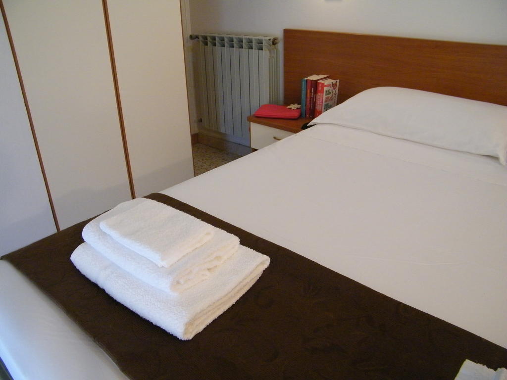 Hotel Nuovo Fiore Каттолика Номер фото