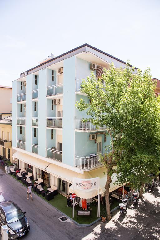 Hotel Nuovo Fiore Каттолика Экстерьер фото