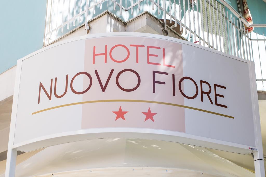 Hotel Nuovo Fiore Каттолика Экстерьер фото